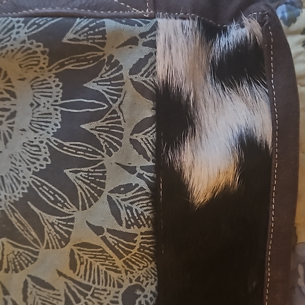 Myra Crossbody Bag - Picture 2 of 5